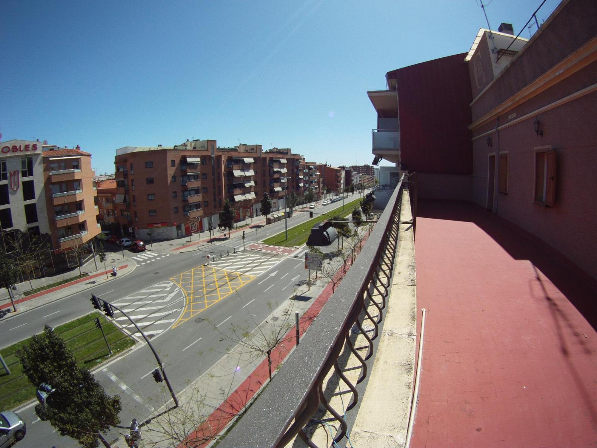 Hostal Restaurante Cornella Cornellá de Llobregat Exterior foto